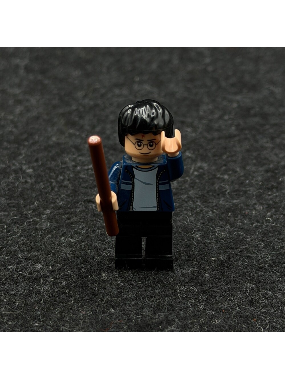 LEGO Harry Potter Minifigure HP288 Dark Blue Jacket - Set 76388
